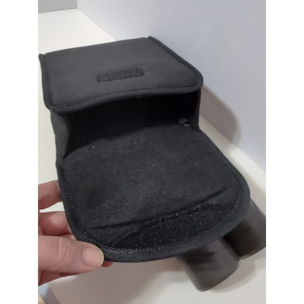 NIKON 8X40 6.5 WATERPROOF JAPAN BINOCULARS and carrying case no lens cap